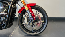 Indian Scout 101 Ltd+Tech Maroon w/graphics (25MY)